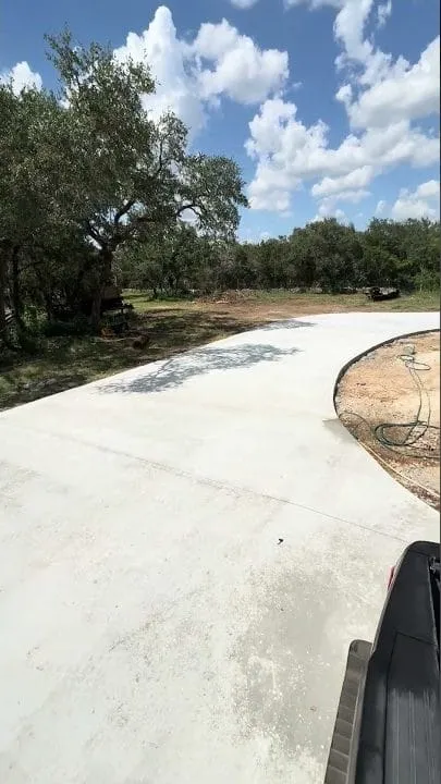 Finished San Marcos driveway entryway, view two