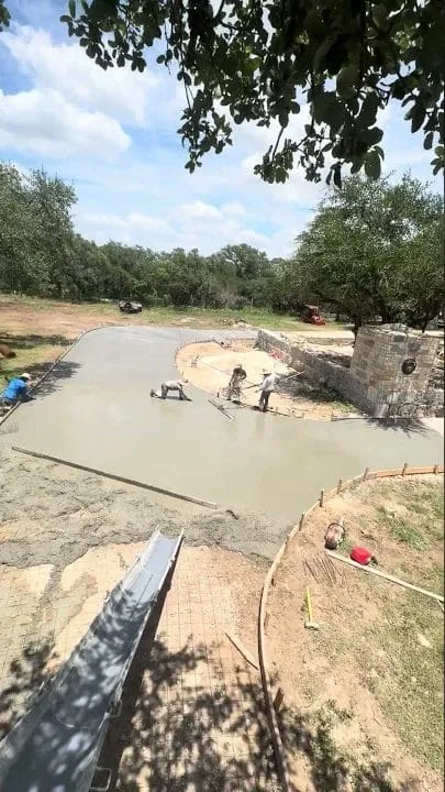 San Marcos driveway pour in progress